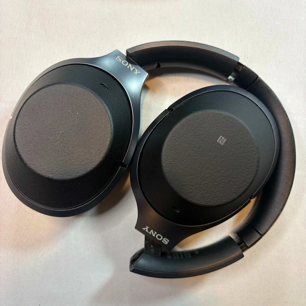 Sony WH-1000XM2 Wireless Noise Canceling Over Ear Headphones Black Case WH1000XM